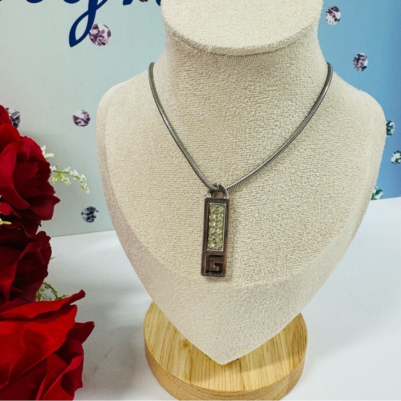 💎CRYSTAL G PENDANT NECKLACE - Picture 4 of 12